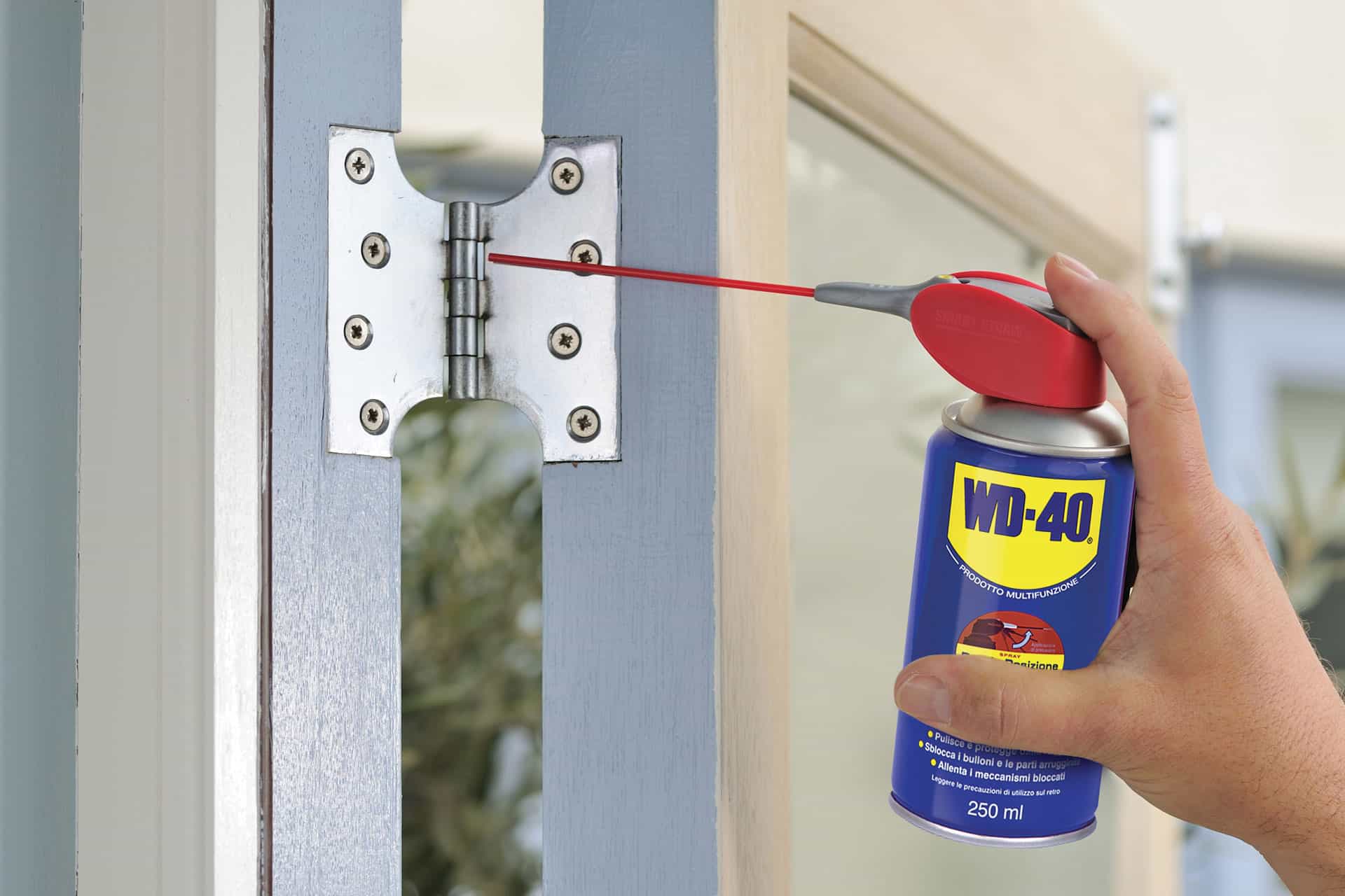 How to keep door and window hinges lubricated - WD-40 Africa