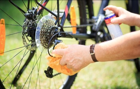 bicycle chain maintenance