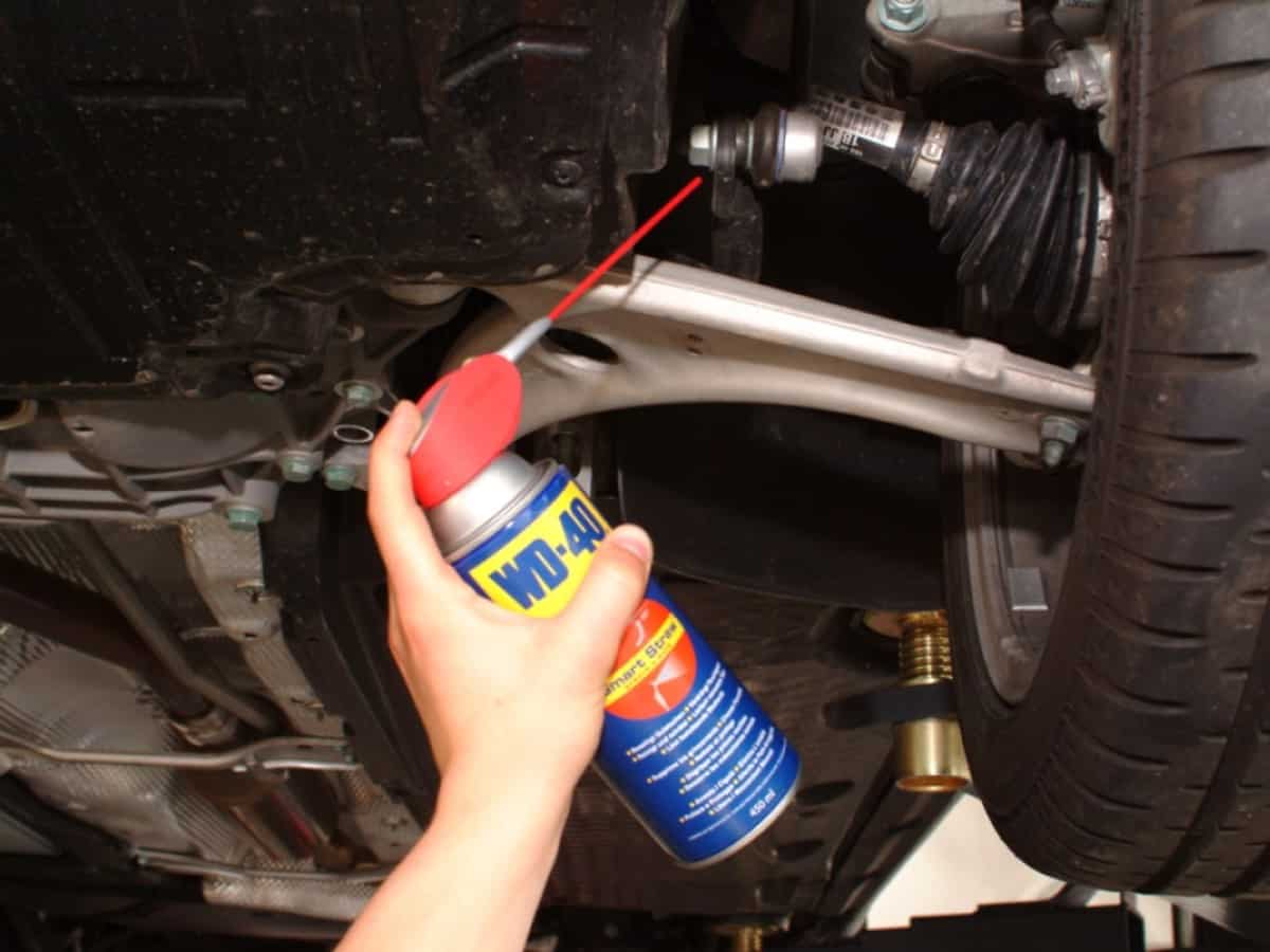 Rost am Auto entfernen So funktioniert es mit WD40 Guide