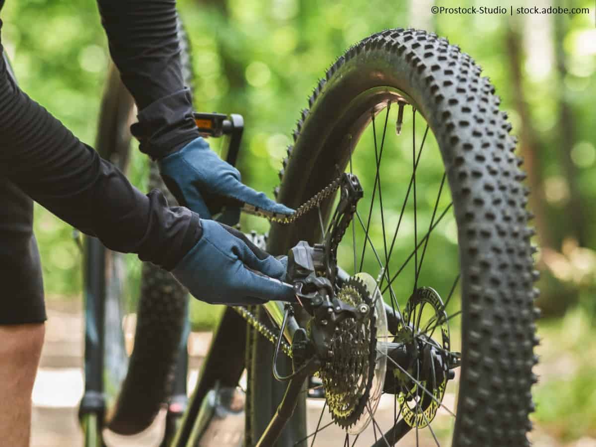 Die Mountainbike Fahrradkette schmieren so funktioniert