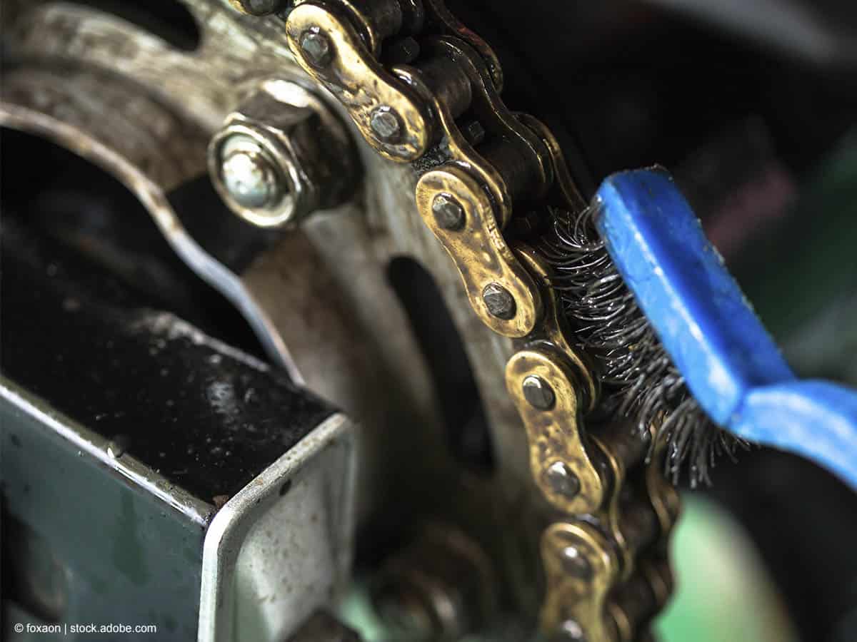 Motorradkette entfetten So funktioniert es mit dem WD40 Guide