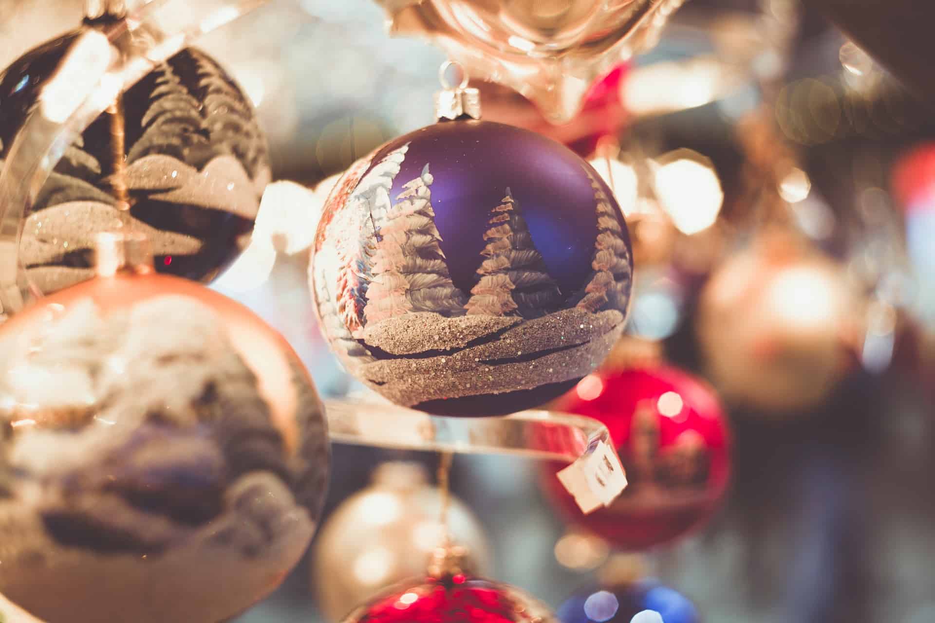 Some Tips To Store Your Decorations After The Holidays Wd 40 Canada