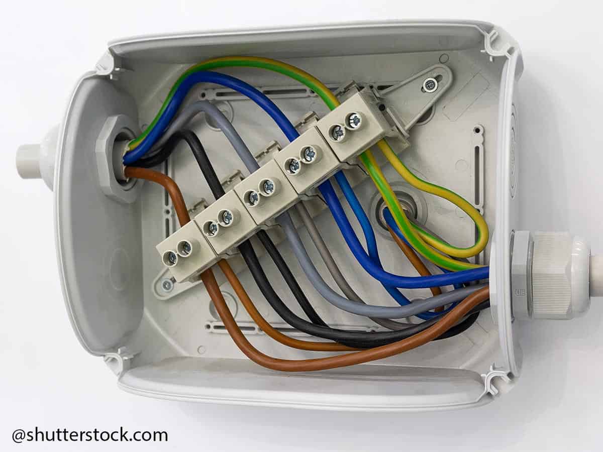 How To Clean Electrical Contacts & Components WD40®