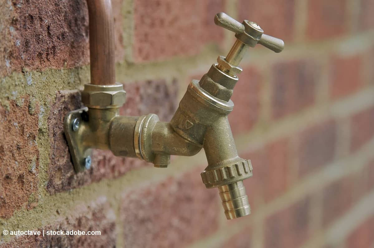 Cómo cambiar un grifo del baño, cocina o exterior