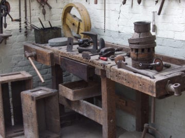 WD-40-multi-use-werkbank-établi