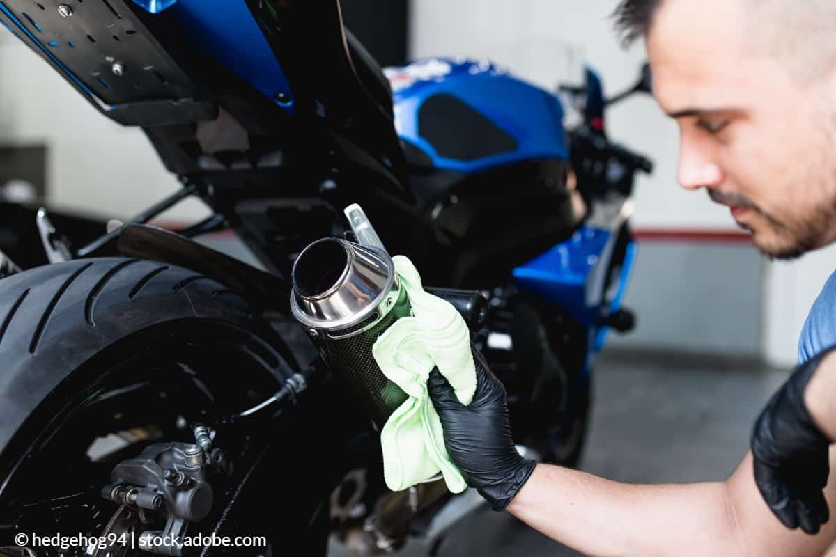 Comment nettoyer et faire briller le chrome de sa moto ? WD40 FR