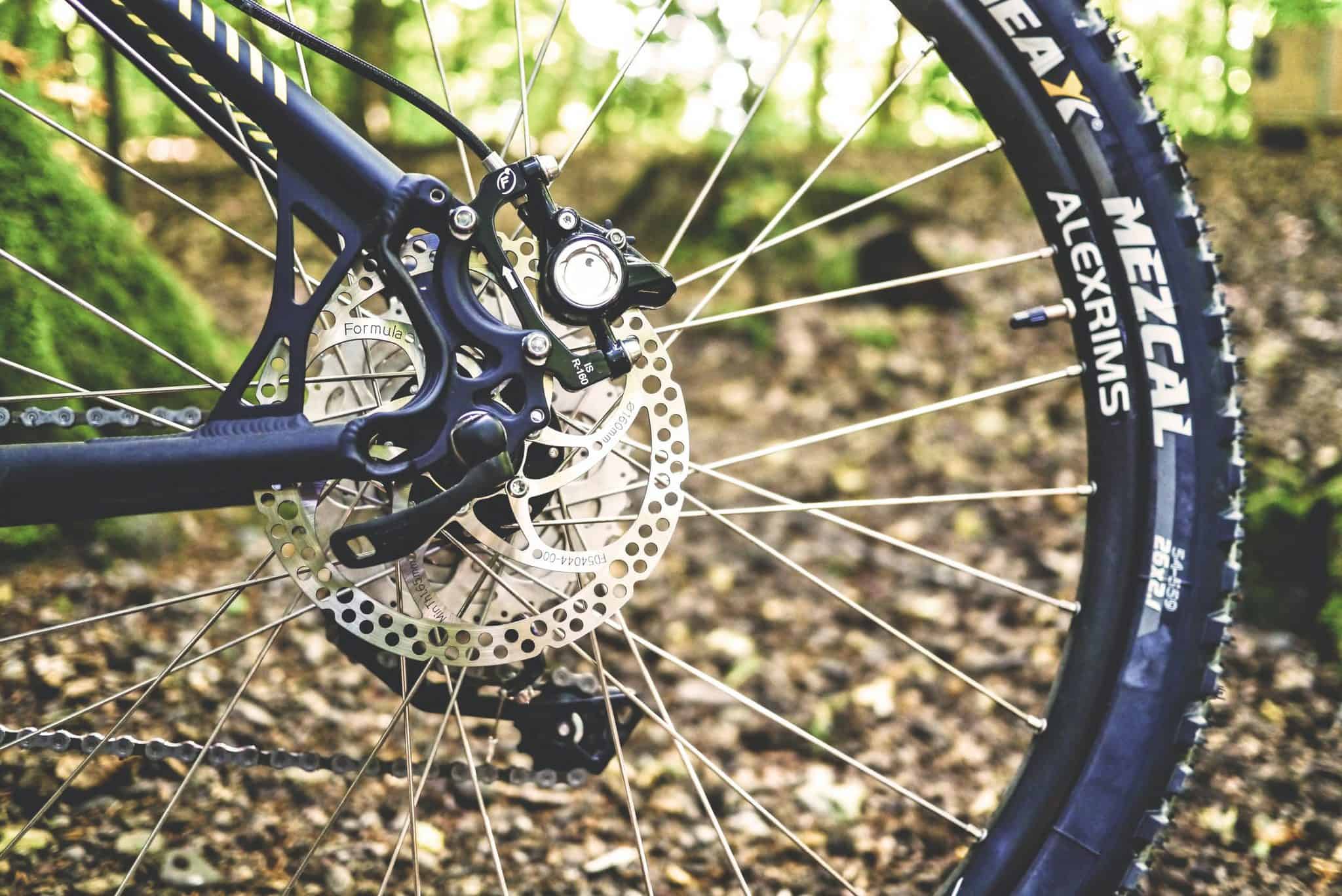 How to Lubricate Your Bike's Chain? WD40 Pakistan