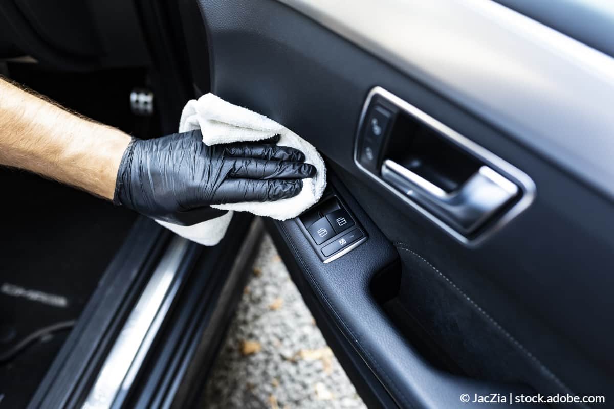 A Comprehensive Guide on How to Clean your Car’s Interior